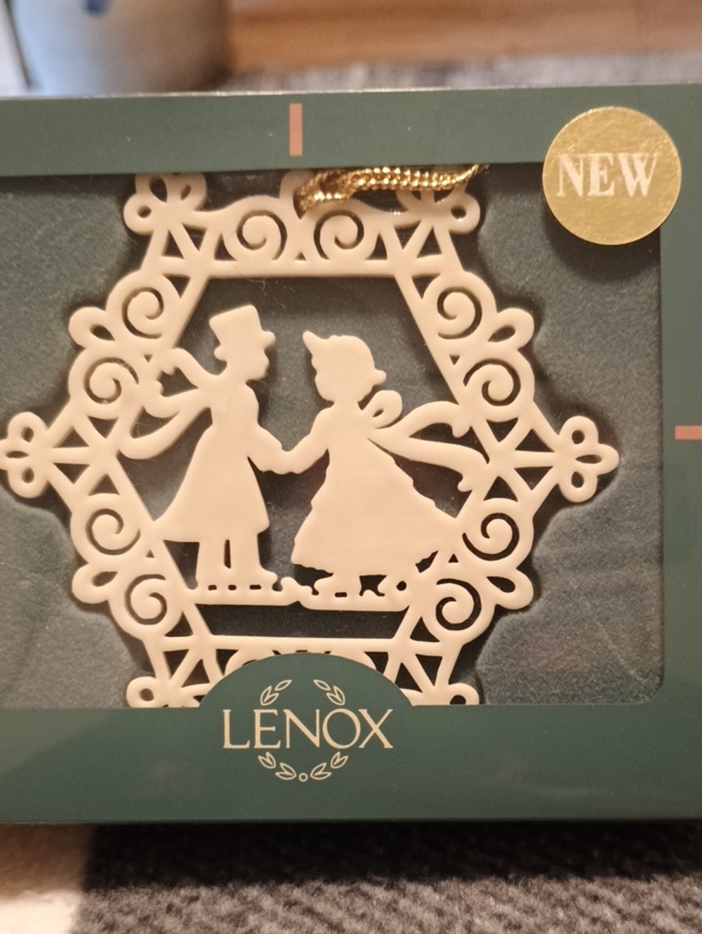 Lenox Victoria Silhouette Skaters 1997